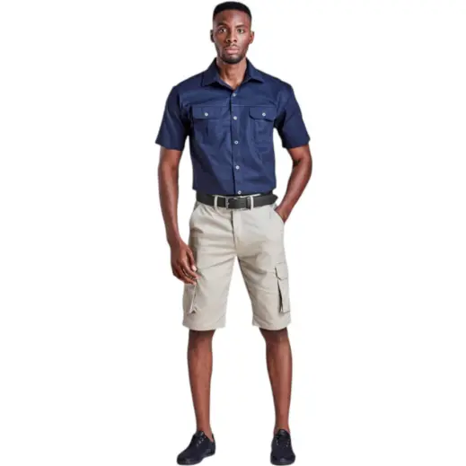 Mens Highlands Cargo Shorts Model
